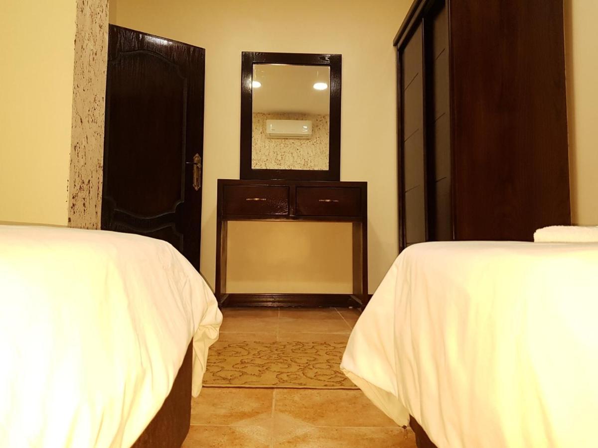 Siveen Hotel Amman Bagian luar foto
