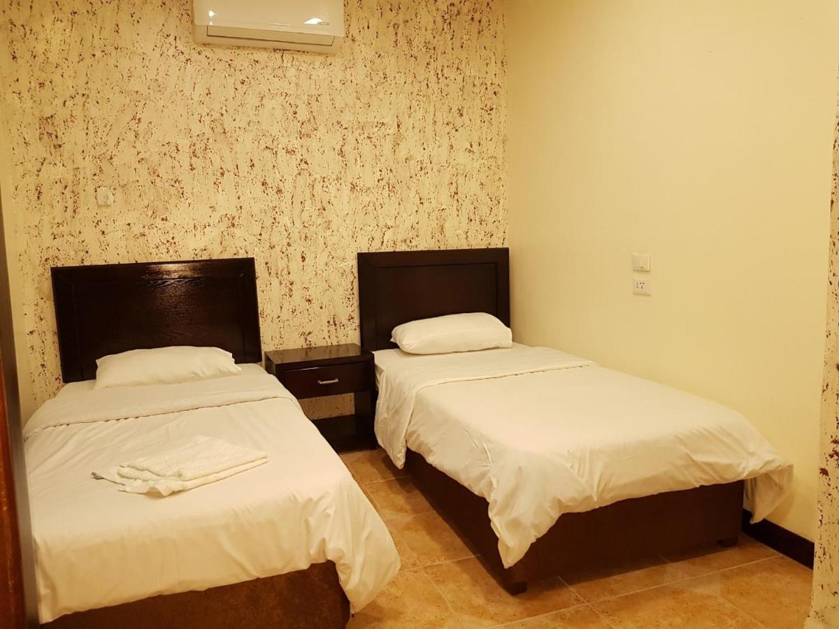 Siveen Hotel Amman Bagian luar foto